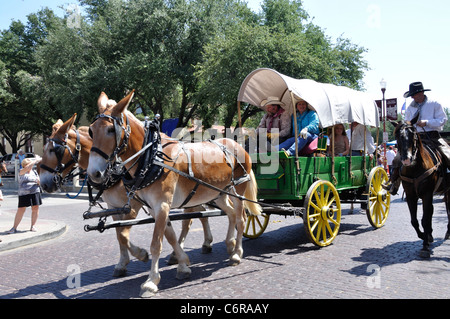 Parade, Giornata nazionale del cowboy americano, cowboy annuale festival, Stockyards, Fort Worth, Texas, Stati Uniti d'America Foto Stock