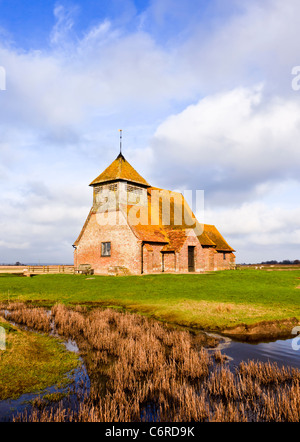 San Tommaso un Beckett chiesa al Fairfield, Romney marsh nel tardo afernoon sunshine. Foto Stock