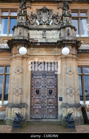 Stile Elizabethan ingresso al castello di Highclere, Newbury, Berkshire, Inghilterra, Regno Unito. Foto:Jeff Gilbert Foto Stock