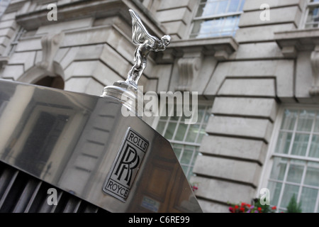 Delizioso Rolls Royce Silver Cloud 11 cabrio, visto qui in Pall Mall, Londra. Foto Stock