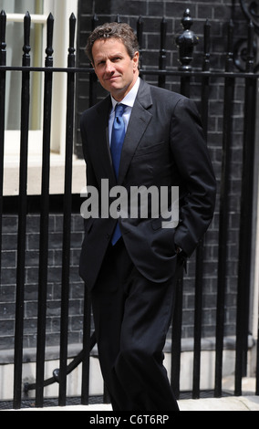 Noi Segretario del Tesoro Timothy Geithner arriva a Downing Street. Londra, Inghilterra - 26.05.10 Foto Stock
