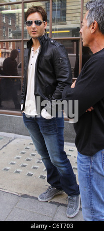 Peter Facinelli lasciando la BBC Radio 1 Studios di Londra - Inghilterra - 26.05.10 Foto Stock