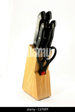 Collezione di coltelli da cucina blocco isolato su sfondo bianco Foto Stock