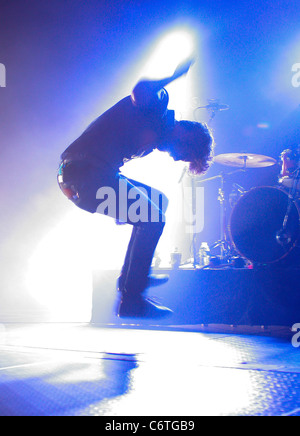 Passione Pit effettuando al Fillmore Miami Beach a Jackie Gleason Theatre di Miami Beach, Florida - 13.06.10 Aruna Gilbert Foto Stock