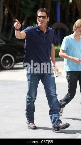 Rob Lowe è stato avvistato fuori e circa a Los Angeles Los Angeles, Stati Uniti d'America - 07.06.10 Agent 47 Foto Stock