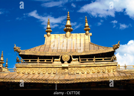 Il tetto del tempio dello Jokhang Foto Stock