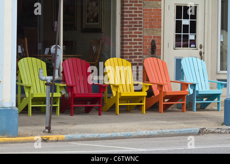 Edificio di un'azienda di mobili Amish nella città di Norwalk Ohio Stati Uniti verticale degli Stati Uniti nessuno ad alta risoluzione Foto Stock