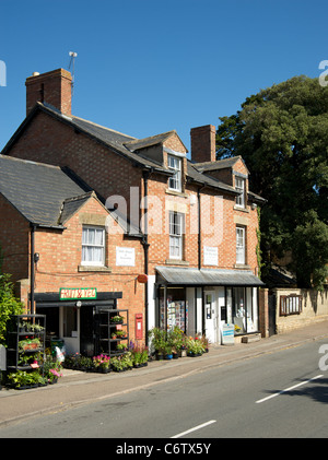 Il negozio di paese e ufficio postale di Mickleton, Gloucestershire, England, Regno Unito Foto Stock