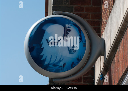 Barclays Bank Sign Logo High Street banche segni REGNO UNITO Foto Stock