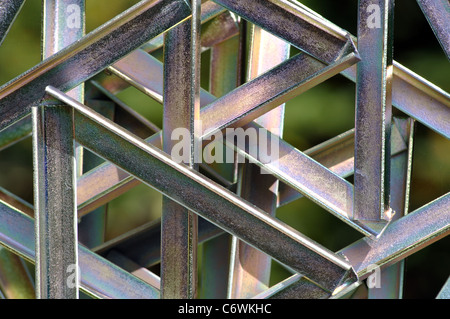 'Star Linea 9 (benzina)' da Sheila Vollmer, scultura a Leicester Botanic Garden, Regno Unito Foto Stock