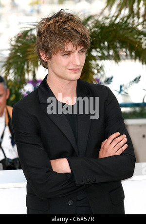 Niels Schneider 2010 Festival Internazionale del Cinema di Cannes - Giorno 4 - 'Les Amours Imaginaires" - photocall Cannes, Francia - Foto Stock