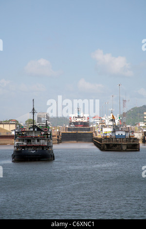 Operazioni del Canale di Panama a Miraflores Locks. Foto Stock