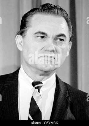 GEORGE Wallace (1919-1998) ex governatore di Alabama dichiara la sua candidatura presidenziale nel febbraio 1968 Foto Stock