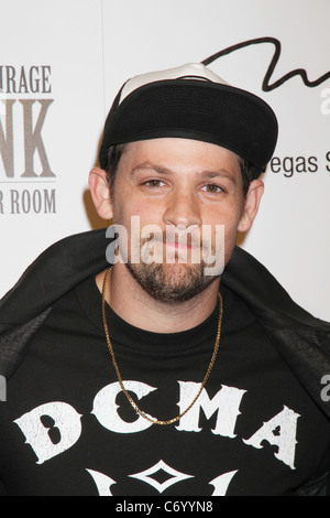 Joel Madden rinomato in tutto il mondo tattoo artist mario barth apre il primo al mondo combinati tattoo studio e di un nightclub al Mirage Foto Stock