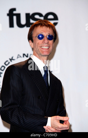 Robin Gibb dei Bee Gees venticinquesima edizione del Rock and Roll Hall Of Fame cerimonia di induzione - Sala stampa presso il Waldorf Astoria Hotel Foto Stock