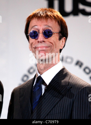 Robin Gibb dei Bee Gees venticinquesima edizione del Rock and Roll Hall Of Fame cerimonia di induzione - Sala stampa presso il Waldorf Astoria Hotel Foto Stock