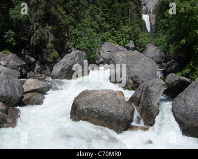 Primaverile cade, il Parco Nazionale Yosemite in California Foto Stock