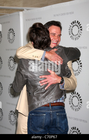 Tim DeKay & Matthew Bomer "colletti bianchi" viene pulito: una serata con il Cast & Team creativo al Paley Centre for Media Foto Stock