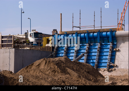 La ricostruzione della parete del mare lungo la passeggiata di SEATON CAREW vicino a Hartlepool Foto Stock