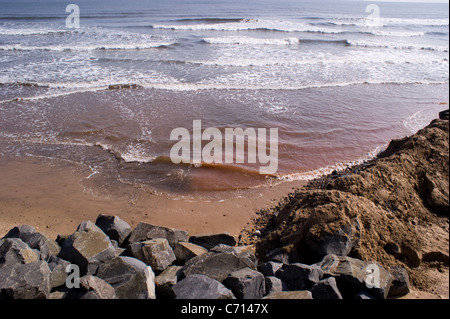 La ricostruzione della parete del mare lungo la passeggiata di SEATON CAREW vicino a Hartlepool Foto Stock