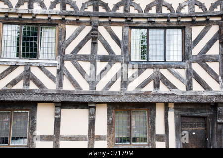 Metà edificio con travi di legno sul Dinham Ludlow Shropshire Inghilterra Foto Stock