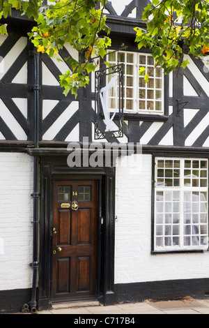 Metà edificio con travi di legno sul Dinham Ludlow Shropshire Inghilterra Foto Stock