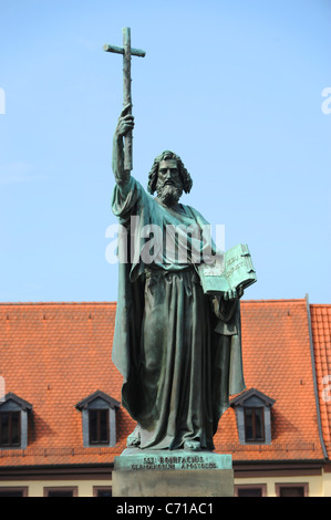 San Bonifacio statua a Fulda Hesse in Germania Deutschland Foto Stock