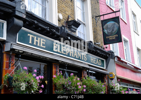 Gli elefanti Head Pub, Camden Town, Londra, Inghilterra Foto Stock