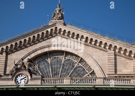 La facciata della Gare de l' Est della stazione ferroviaria, Parigi, Francia Foto Stock