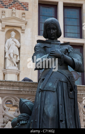 Statua di Giovanna d'arco, Hotel Groslot, Orleans; Francia Foto Stock