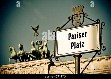 Pariser Platz e la Porta di Brandeburgo al mattino, Berlino, Germania, Europa Foto Stock