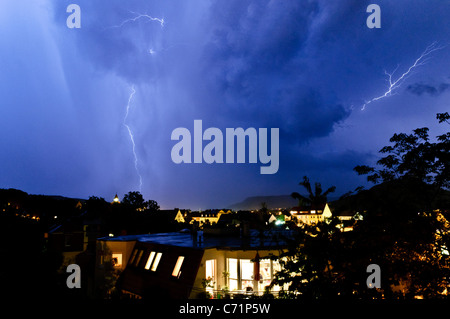 Spettacolare tempesta di notte, Jena, Turingia, Germania, Europa Foto Stock