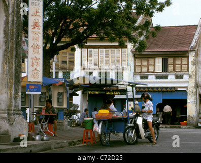 Un angolo di strada in eredità di mondo-elencati di George Town, Penang, Malaysia Foto Stock