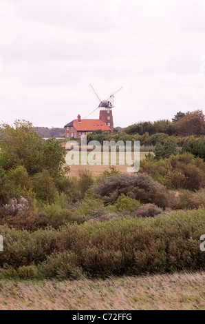 Un mulino a vento convertito in un redidence vicino a Sheringham Norfolk Foto Stock