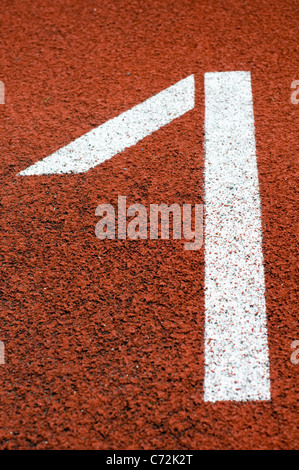 In prossimità di una corsia su un esterno di pista atletica Foto Stock