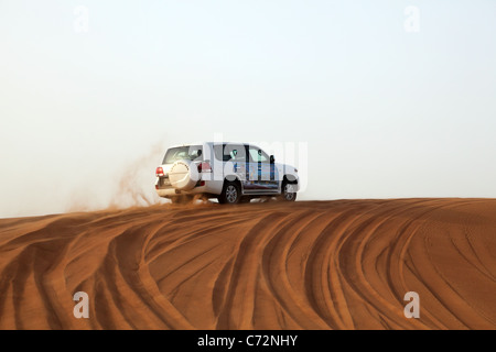 Traversata delle Dune in Dubai Emirati Arabi Uniti Foto Stock