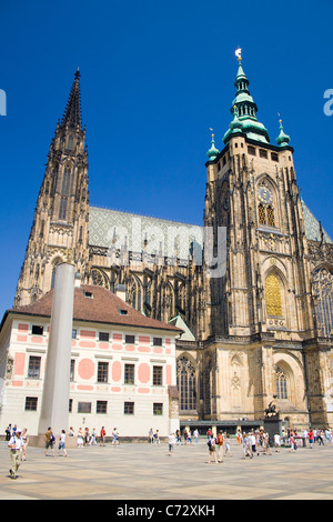 San Vito la cattedrale e il Castello di Praga, Praga, Repubblica Ceca, Europa Foto Stock