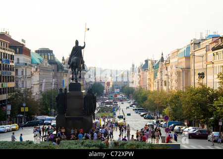 Piazza Venceslao e una statua equestre di Venceslao, patrono dello Stato ceco, Praga, Repubblica Ceca, Europa Foto Stock