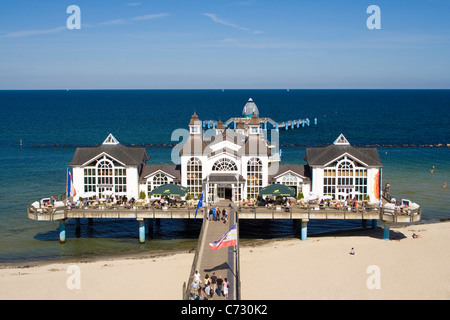 Dal Molo di Sellin, località balneare Ruegen isola, Mar Baltico, Meclemburgo-Pomerania Occidentale, Germania, Europa Foto Stock