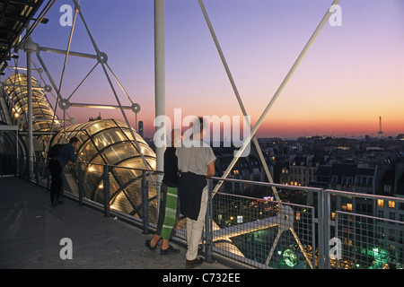 Centro Georges Pompidou Centre Pompidou nella zona Beaubourg, il museo di arte moderna, 4e arrondissement, Parigi, Francia Foto Stock