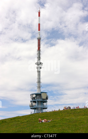 Il montante dell'antenna sulla vetta del Monte Rigi, Svizzera Foto Stock