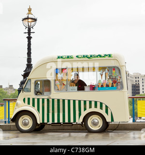 Morris J-tipo di gelato van. Londra Foto Stock