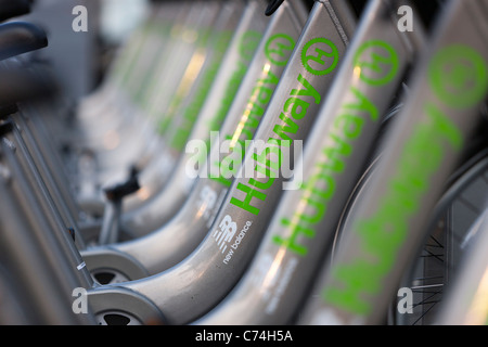 Alcune delle biciclette del nuovo equilibrio Hubway bike sharing system di Boston, Massachusetts. Foto Stock