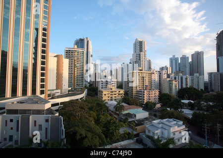 Vista della finanziaria e bancaria area della Città di Panama, attorno Marbella, visto dal Riu Hotel. Foto Stock