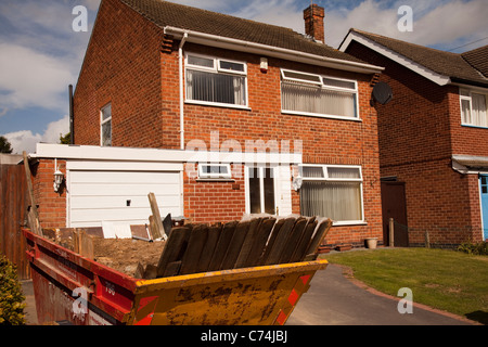 Una grande casa indipendente in corso di ristrutturazione in Inghilterra Nottingham REGNO UNITO Foto Stock