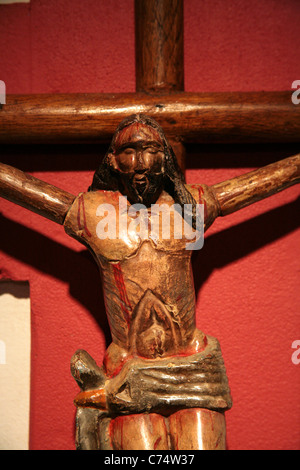 Latin American raffigurazione di Gesù Cristo si vede in una chiesa tradizionale in Panama. Foto Stock