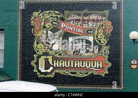 Pontiac murale Chautauqua, 1898 - 1929, Walldog progetto murale, Route 66, Pontiac, Illinois, Stati Uniti d'America Foto Stock