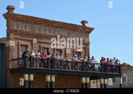 La rosa gialla edificio a mini hollywood theme park in Andalusia Foto Stock