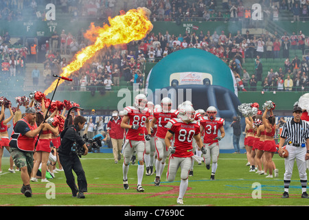 VIENNA, Austria - 15 luglio Team Austria dello stadio entra al Campionato Mondiale di Calcio Luglio 15, 2011 Foto Stock