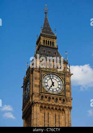 UK, Londra, Big Ben contro sky Foto Stock